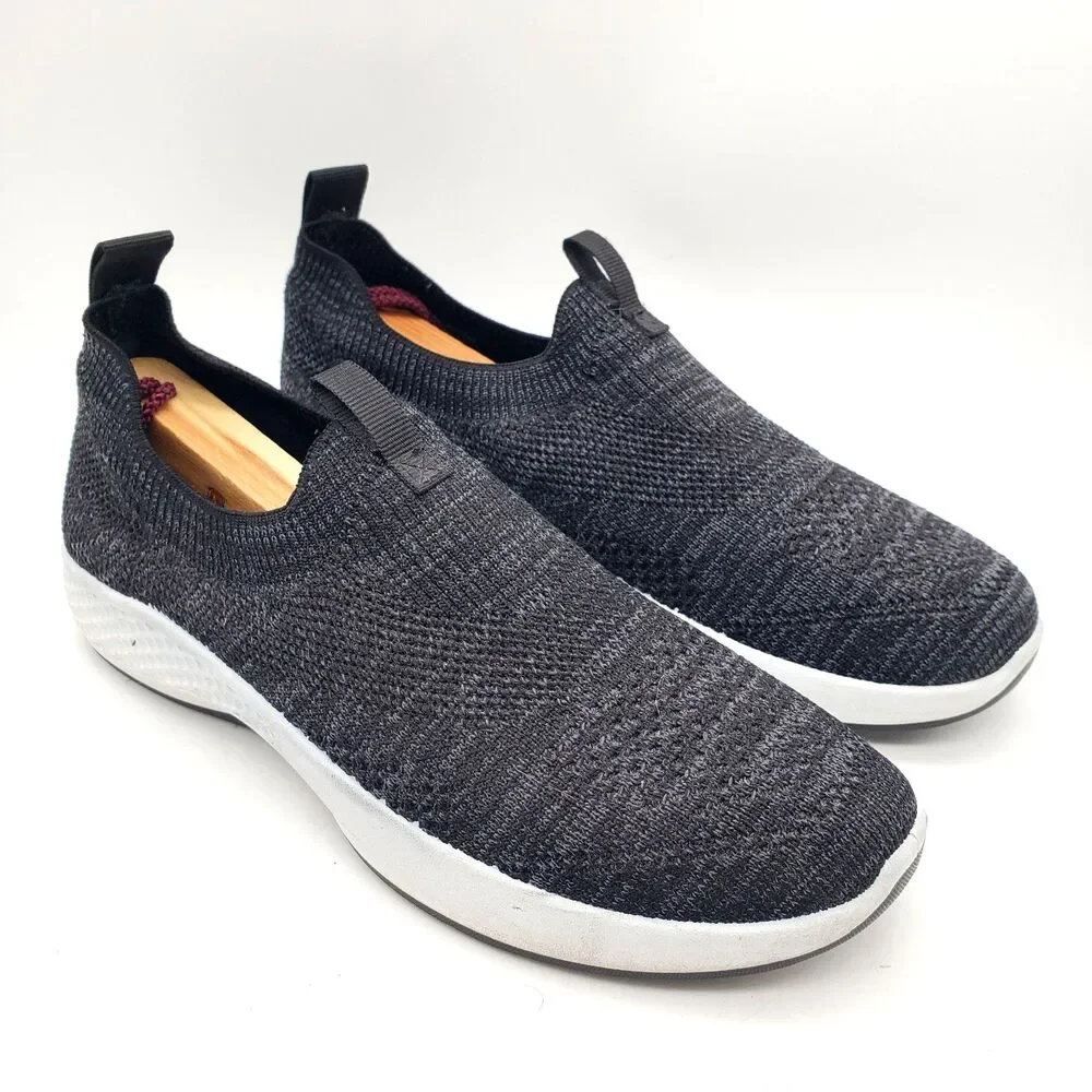 TOMMY BAHAMA Flint Knit Jogger Shoes Women's 8 Athletic Casual Slip On Sneaker